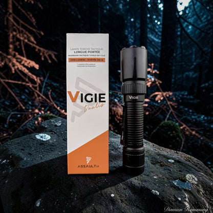 ASSAULT58 VIGIE Dualis – Lampe tactique 2 300 lumens – 510 mètres