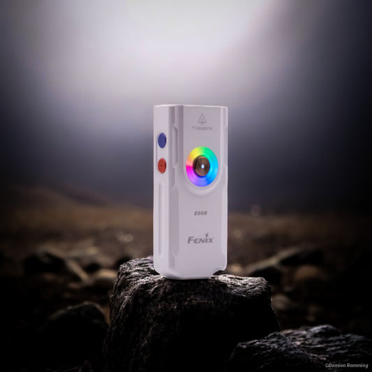 Fenix E06R – Lampe de poche compacte et rechargeable