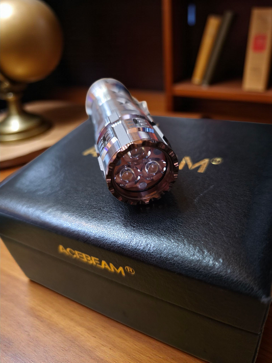 Acebeam TK17 Titane – Édition limitée n°096 (LED Samsung) occasion