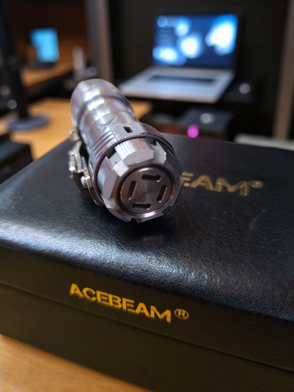 Acebeam TK17 Titane – Édition limitée n°096 (LED Samsung) occasion