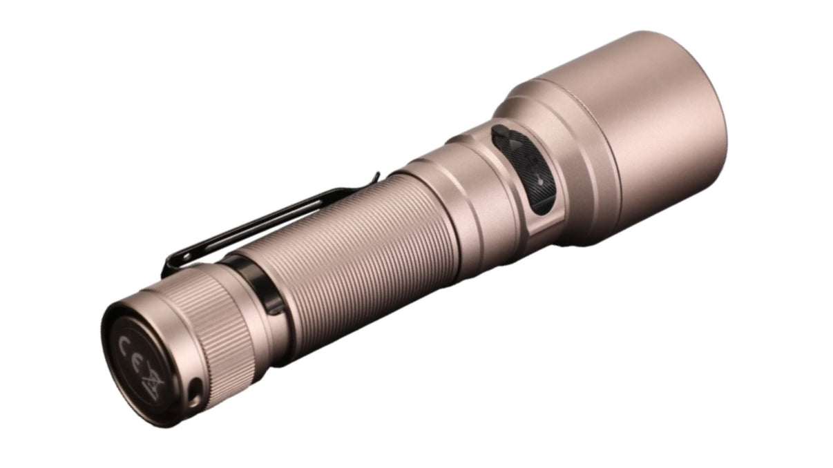 Fenix C7 – Lampe de poche rechargeable 3000 lumens avec base magnétique